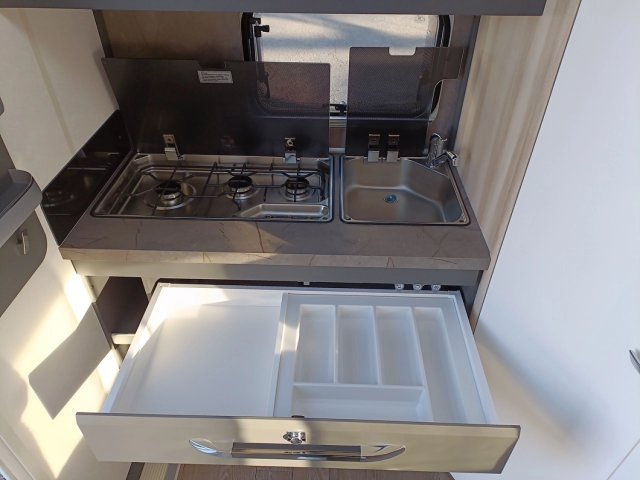 Hobby De Luxe 460 SFF - Photo 9