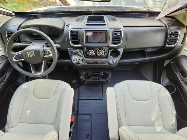 Rapido 666 F - Photo 3