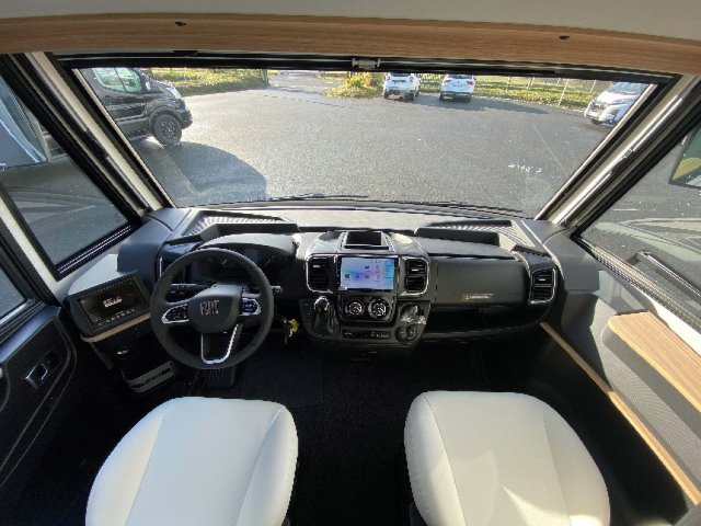 Bavaria Initial I720FC Style I 720 FC - Photo 13