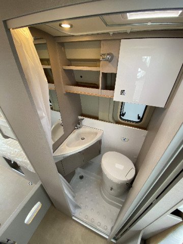 Burstner Delfin C 621 - Photo 17