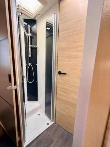 Challenger 328 - Photo 27