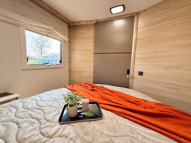 Challenger 328 - Photo 44