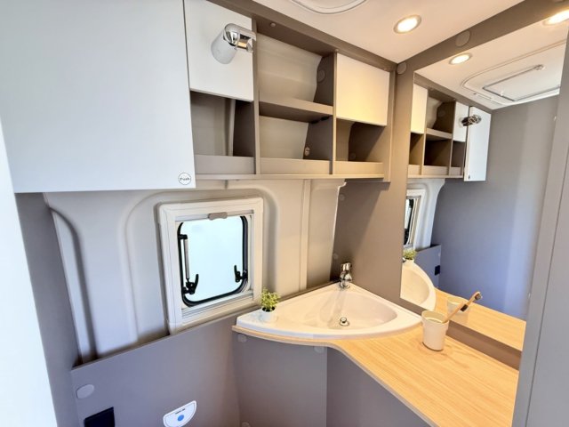 LMC Innovan 600 - Photo 19