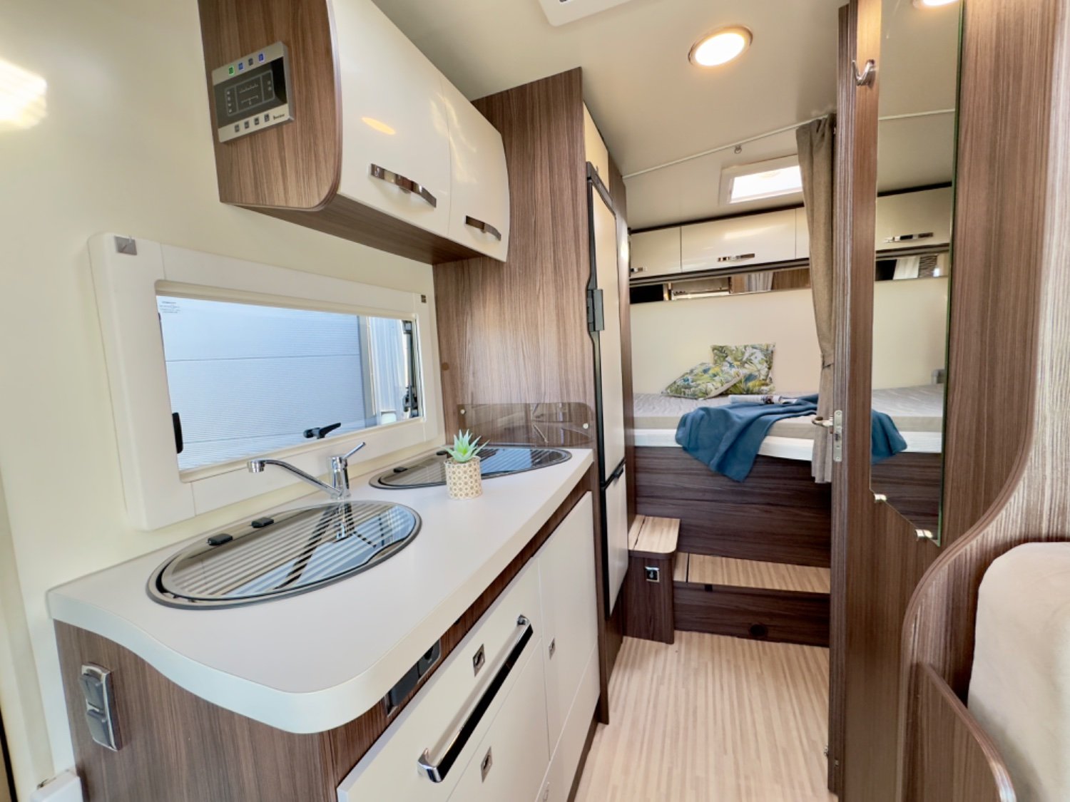 Benimar Tessoro 440 Up 
