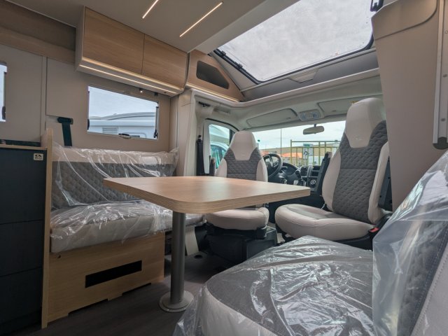 Adria Matrix 650 DC Limited Edition 60 Years 60ème + pack lithium - Photo 2