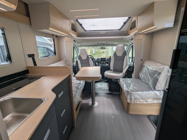 Adria Matrix 650 DC Limited Edition 60 Years 60ème + pack lithium - Photo 7