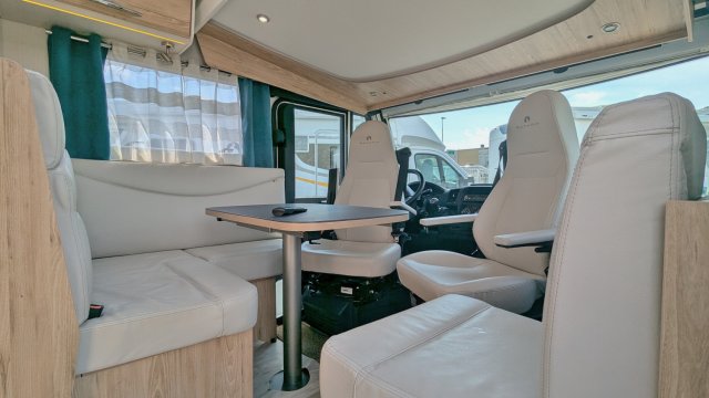 Bavaria Initial I700C Style i 700 - Photo 2