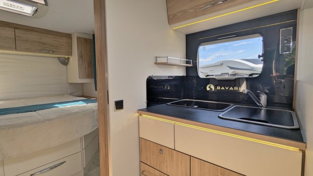 Bavaria Initial I700C Style i 700 - Photo 3