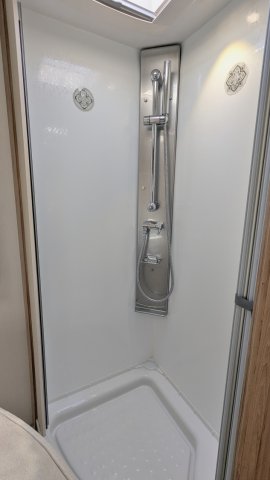 Bavaria Initial I700C Style i 700 - Photo 8