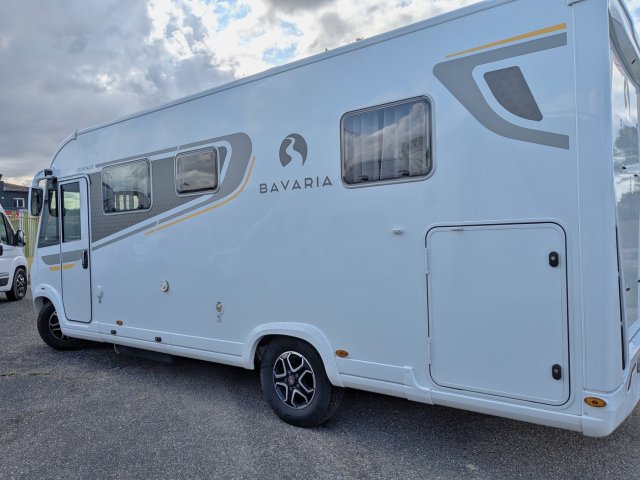 Bavaria Initial I720FC Nomade i 720 160 cv bva - Photo 3