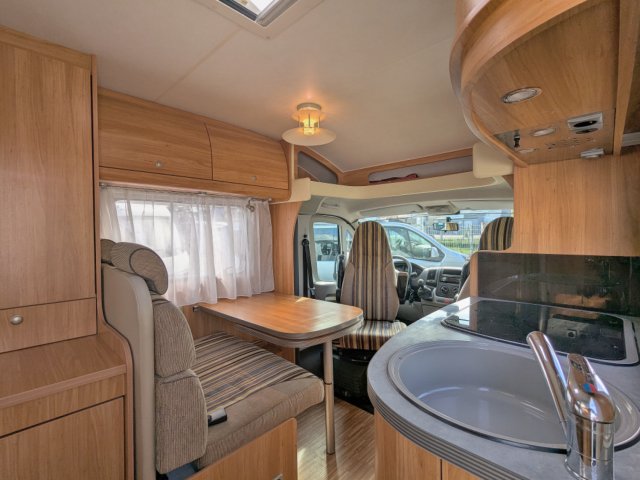 Burstner Camping-Car t 585 - Photo 2