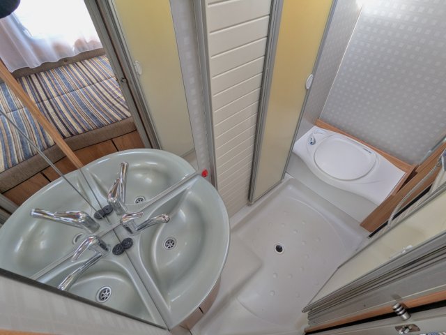Burstner Camping-Car t 585 - Photo 5