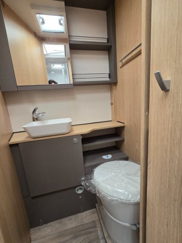 LMC Tourer T 720 - Photo 13