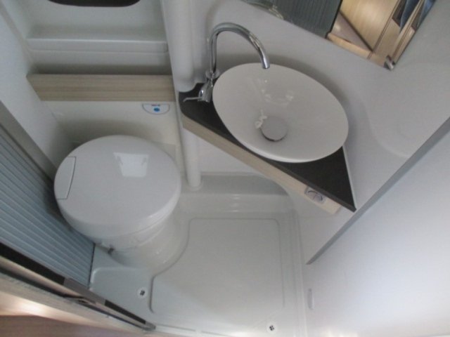 Adria Twin Plus 640 SLB - Photo 6