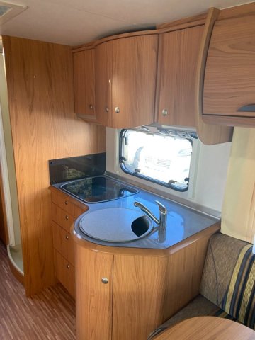 Burstner Delfin Performance T 715 - Photo 8