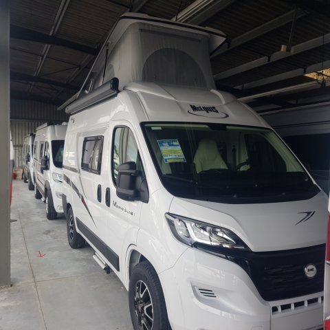 Mc Louis Fourgon Van s line 5.41 m toit sureleve Neuf