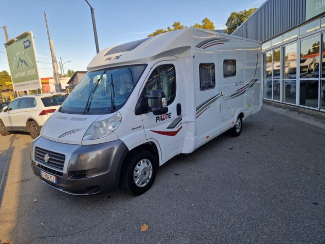 Pilote Camping-Car AVENTURA 680 LGA - Photo 3