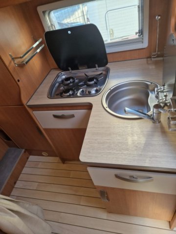 Pilote Camping-Car AVENTURA 680 LGA - Photo 13