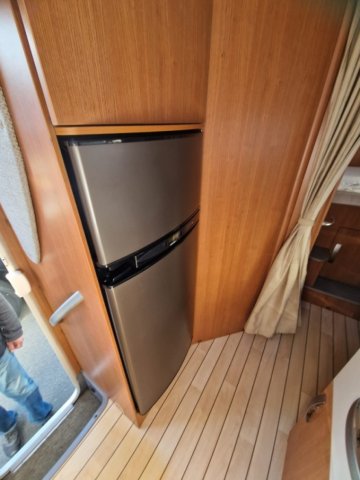 Pilote Camping-Car AVENTURA 680 LGA - Photo 14