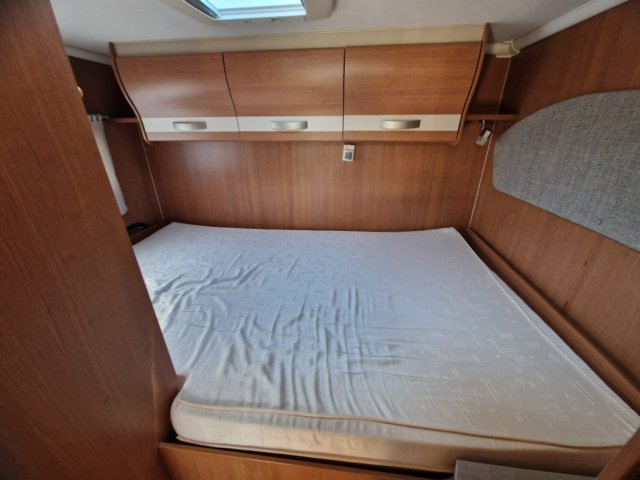 Pilote Camping-Car AVENTURA 680 LGA - Photo 19