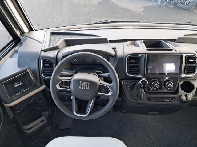 Bavaria Initial I740FC Nomade i 740 fc - Photo 11