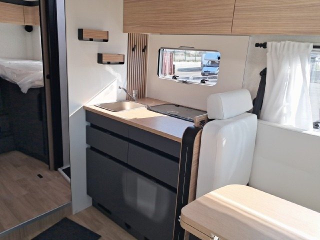 Bavaria Initial I740FGJ Nomade i 740 fgj - Photo 9