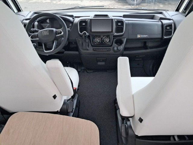 Bavaria Initial I740FGJ Nomade i 740 fgj - Photo 5