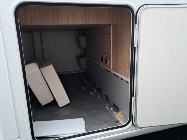 Bavaria Initial I741C Class i 741 c - Photo 6