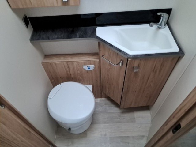 Bavaria Initial I741C Class i 741 c - Photo 7