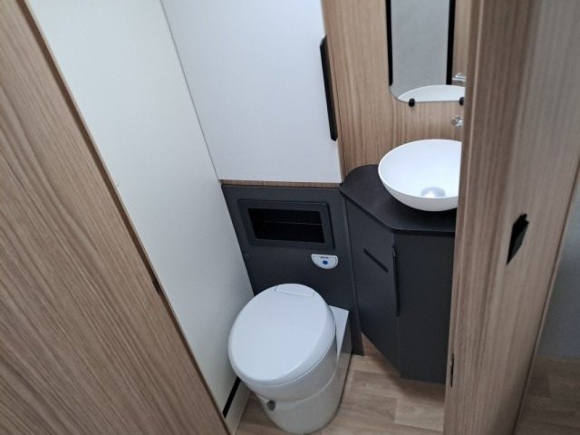 Bavaria Initial I781FC Unik i 781 fc - Photo 6