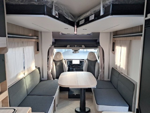 Challenger 270 Graphite Edition - Photo 3