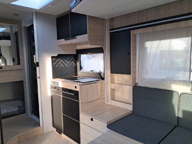 Challenger 270 Graphite Edition - Photo 4