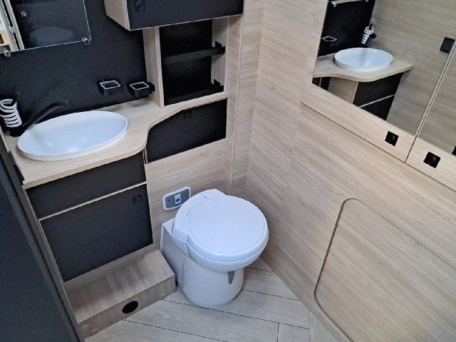 Challenger 270 Graphite Edition - Photo 7