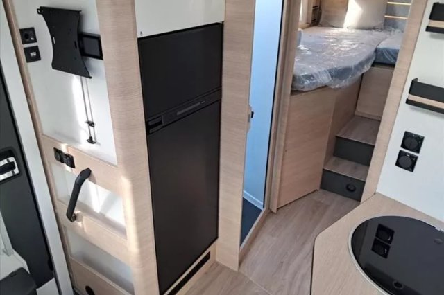 Rapido 8066 DF - Photo 7