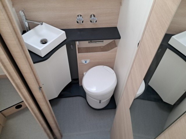 Rapido 8086 DF - Photo 9