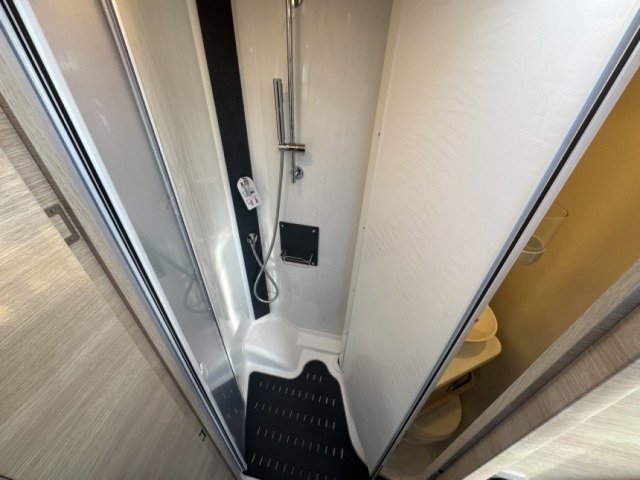 Rapido C55i c 55 i 65 ans - Photo 8