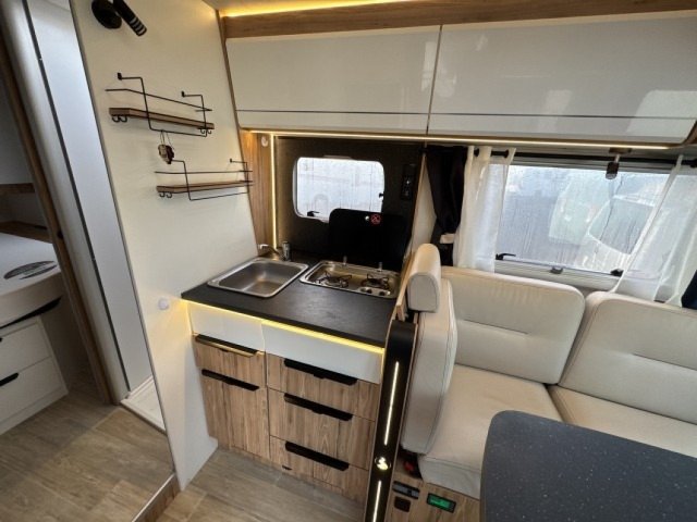 Bavaria Initial I720FC Nomade i 720 fc - Photo 6