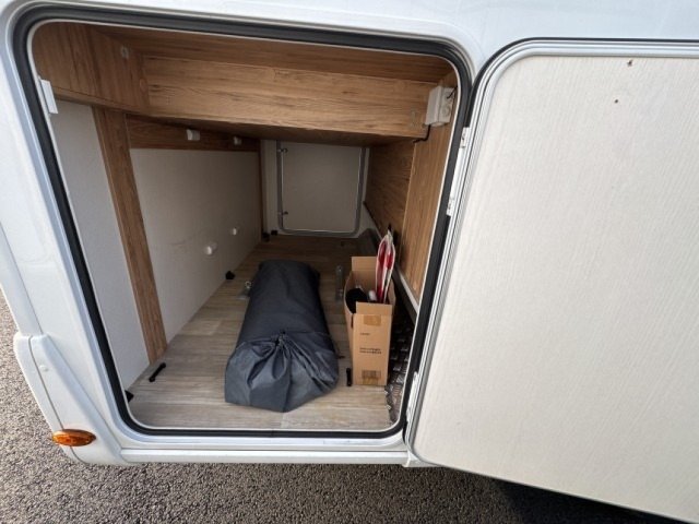 Bavaria Initial I720FC Nomade i 720 fc - Photo 11