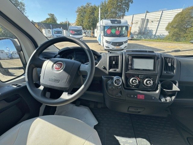 Font Vendome Rando Van - Photo 3