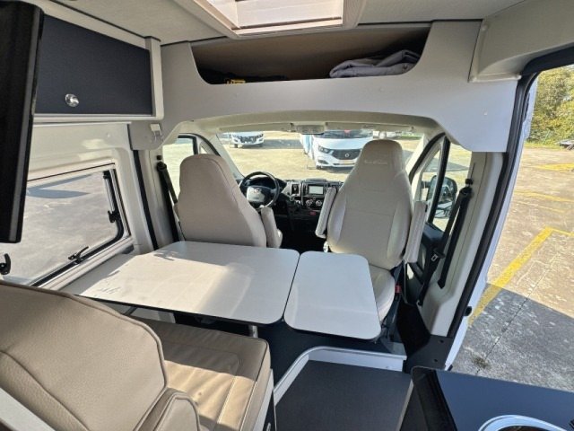 Font Vendome Rando Van - Photo 4