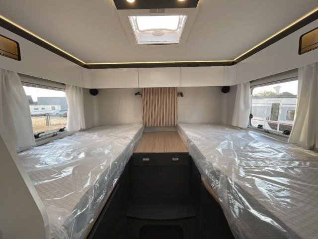 Pilote P 740 FGJ Evidence - Photo 5