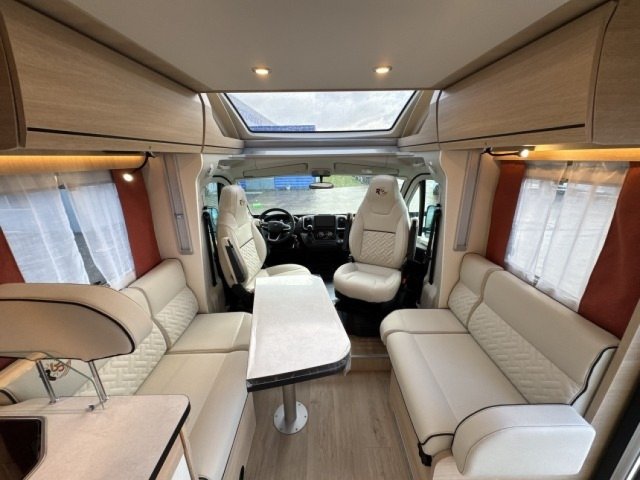 Rapido 696 F 696f 65 ans - Photo 4