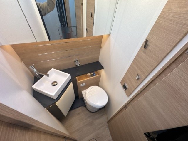 Rapido 8066 DF - Photo 10