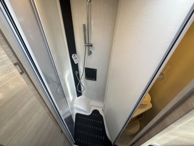 Rapido C55i c 55 i 65 ans - Photo 9