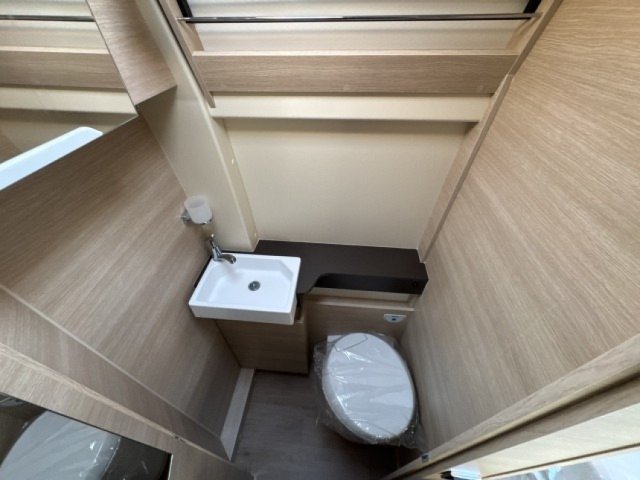 Rapido Van V55 v 55 - Photo 9