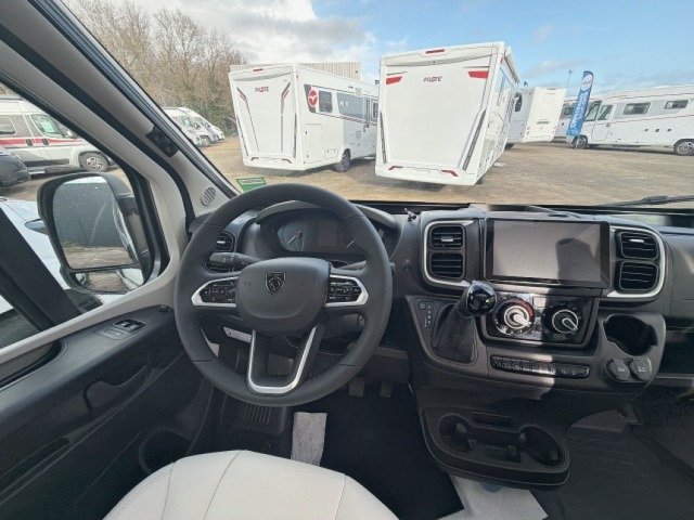 Rapido Van V62 v 62 65 ans - Photo 3