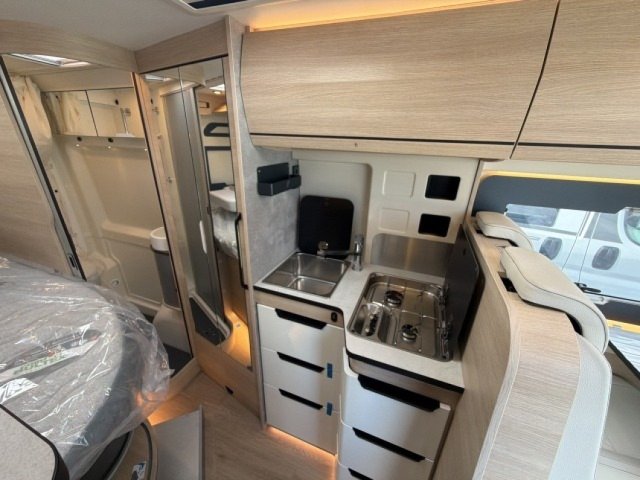 Rapido Van V62 v 62 65 ans - Photo 6