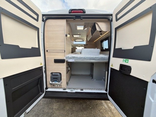 Rapido Van V62 v 62 65 ans - Photo 12