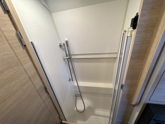 Rapido Van V65 XL v 65 - Photo 9