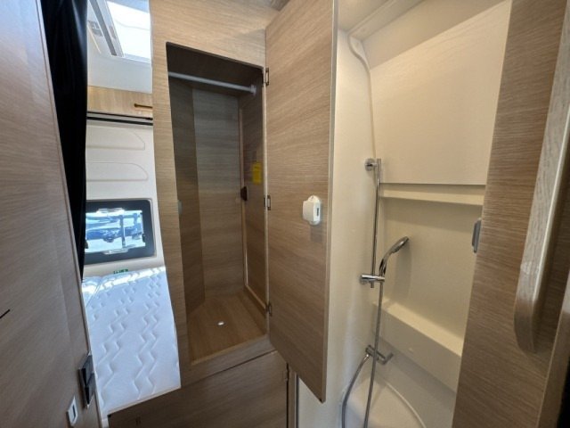 Rapido Van V65 XL v 65 - Photo 8